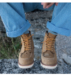 Red Wing 875 Classic Moc Toe Boot Oro Legacy