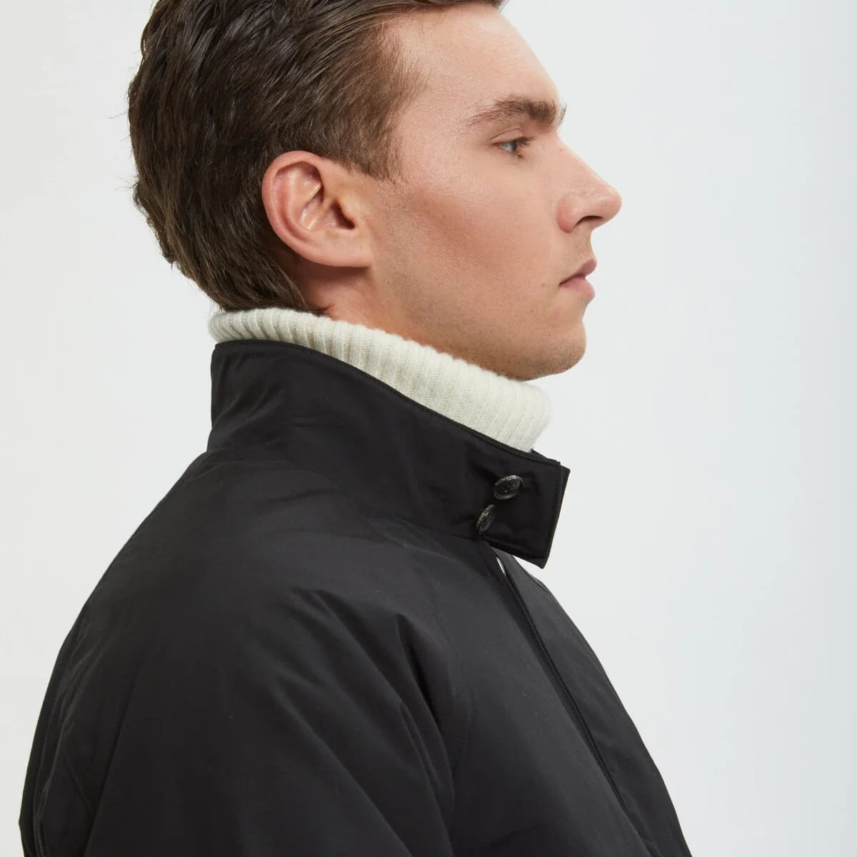 Baracuta G9 Thermal Harrington Jacket Black, is an iconic jacket that perfectly complements both casual and smart-casual styles.