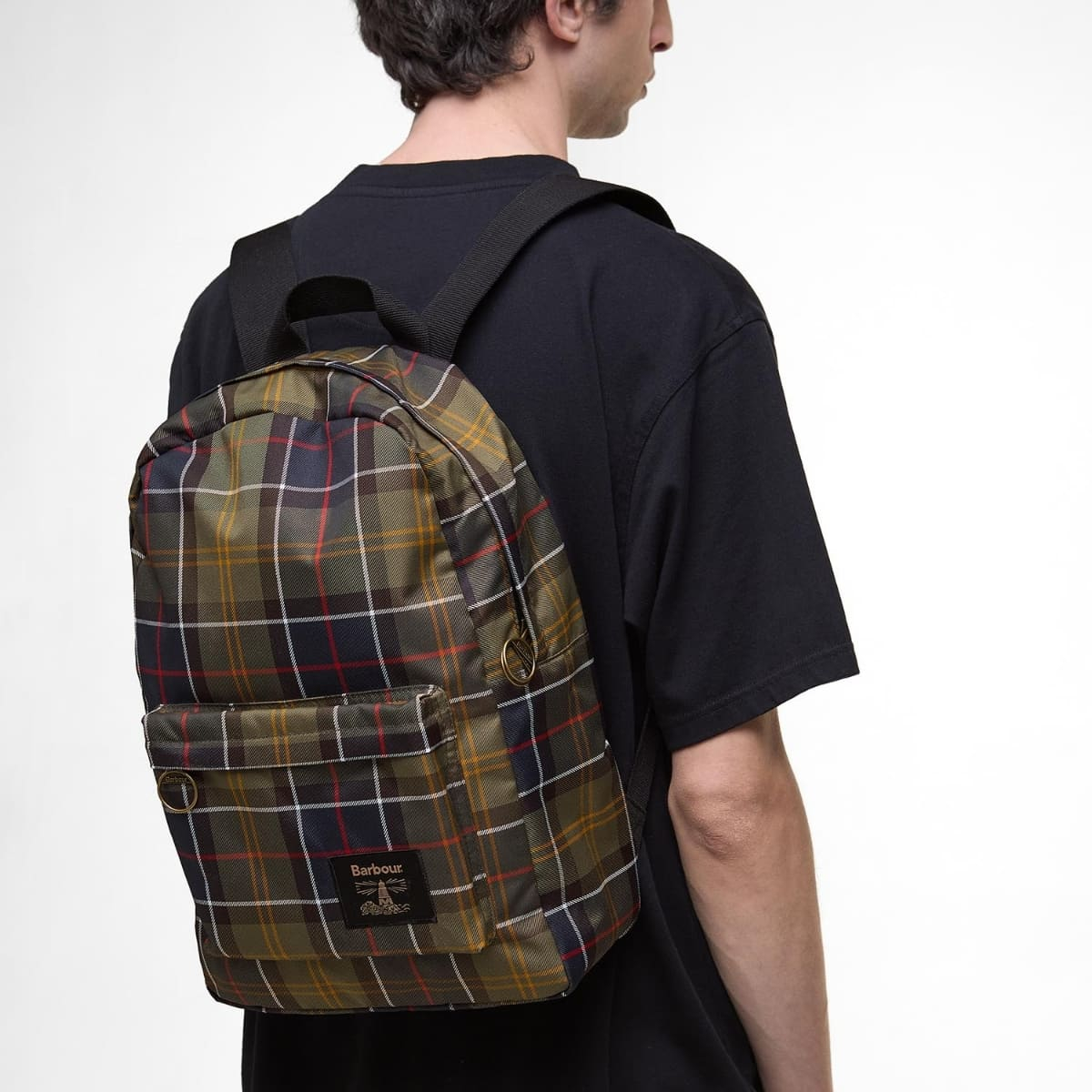 BARBOUR TORRIDON TARTAN RUCKSACK CLASSIC TARTAN Ein langlebiger, stilvoller Rucksack mit durchdachter Organisation f&uuml;r all Ihre t&auml;glichen Essentials.