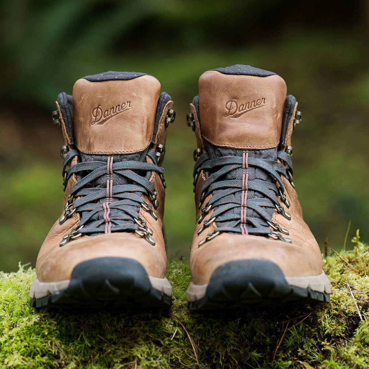 Danner Mountain 600 Boot Rich Brown, wasserdichter und zeitloser Schuh mit Vibram-Laufsohle für Wanderungen im Wald und auf leichten Bergpfaden