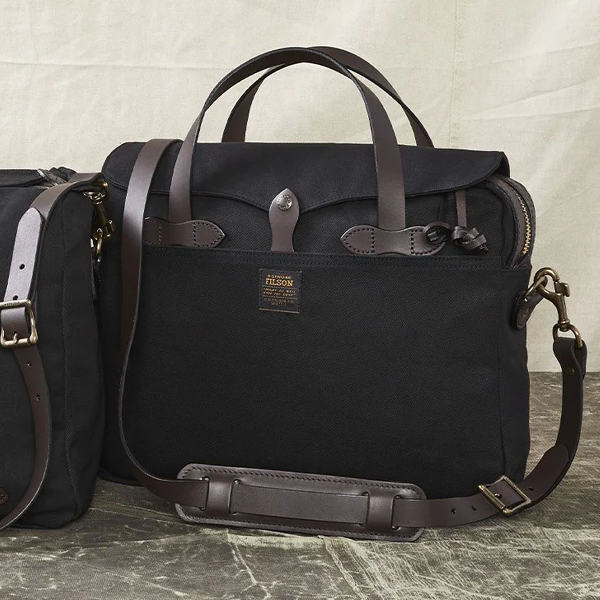 Filson Original Briefcase Black, extraordinary bag for an ordinary day