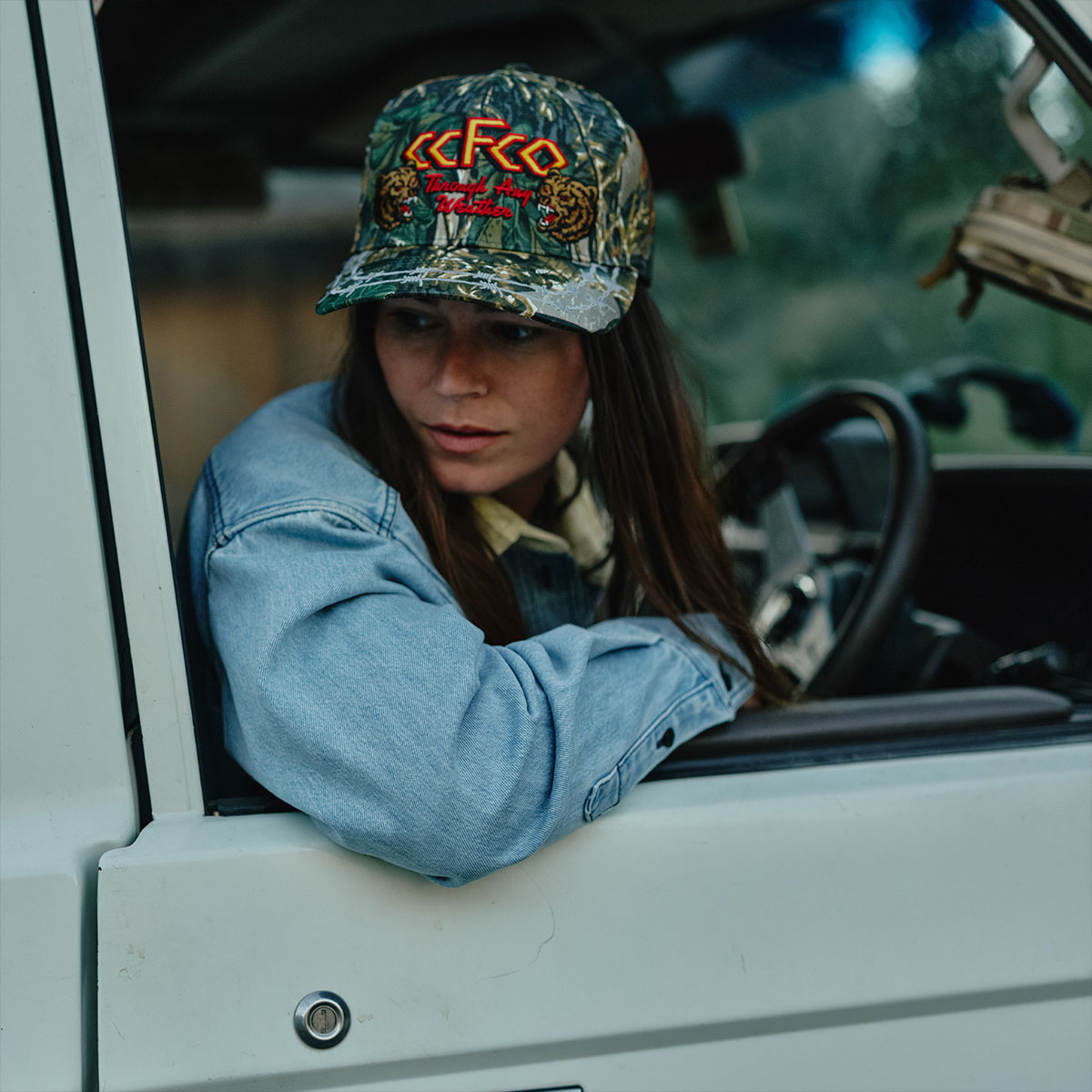 Filson Logger Cap Green Camo/Any Weather, klassische Camo Logger-Cap mit vorgebogenem Schirm zum Schutz vor Regen und Blendung
