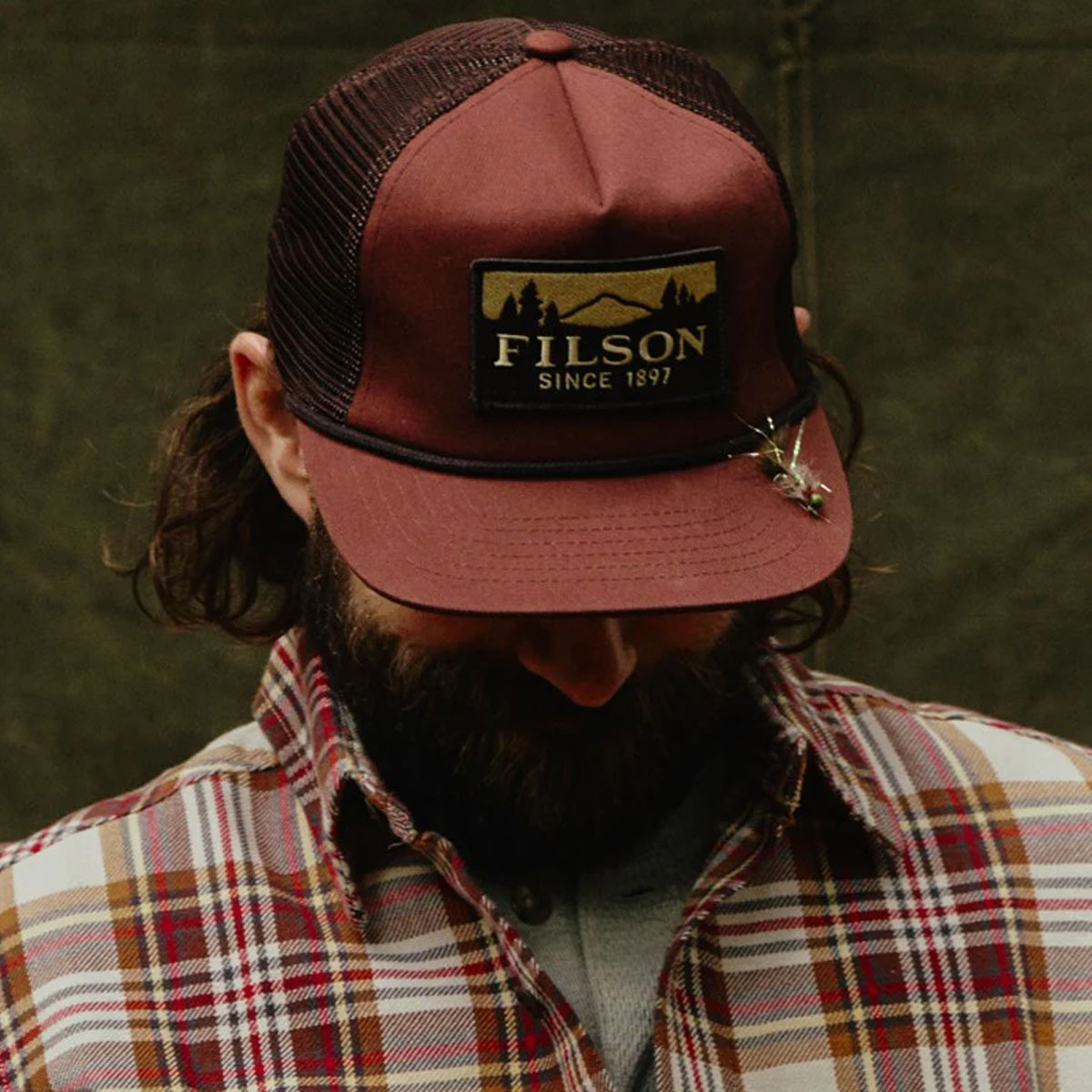 Filson Trucker Mesh Cap Redwood/Scenic, klassische Trucker-Cap mit vorgebogenem Schirm zum Schutz vor Regen und Blendung