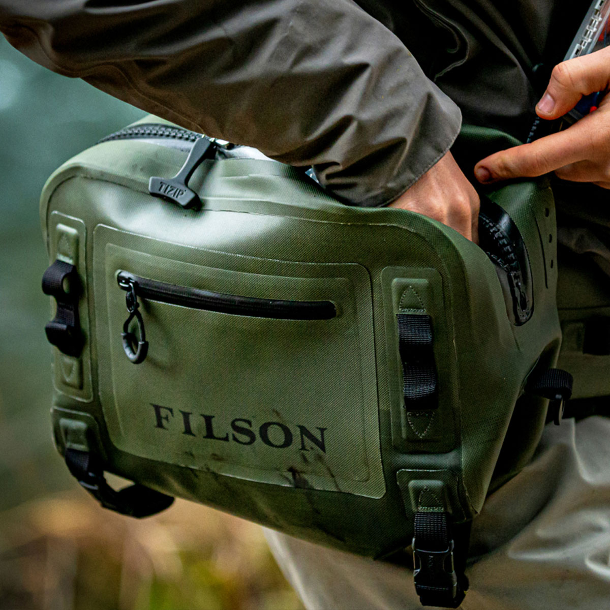 Filson Dry Waist Pack Green, high-capacity, waterproof waist pack with supportive, padded hip belt