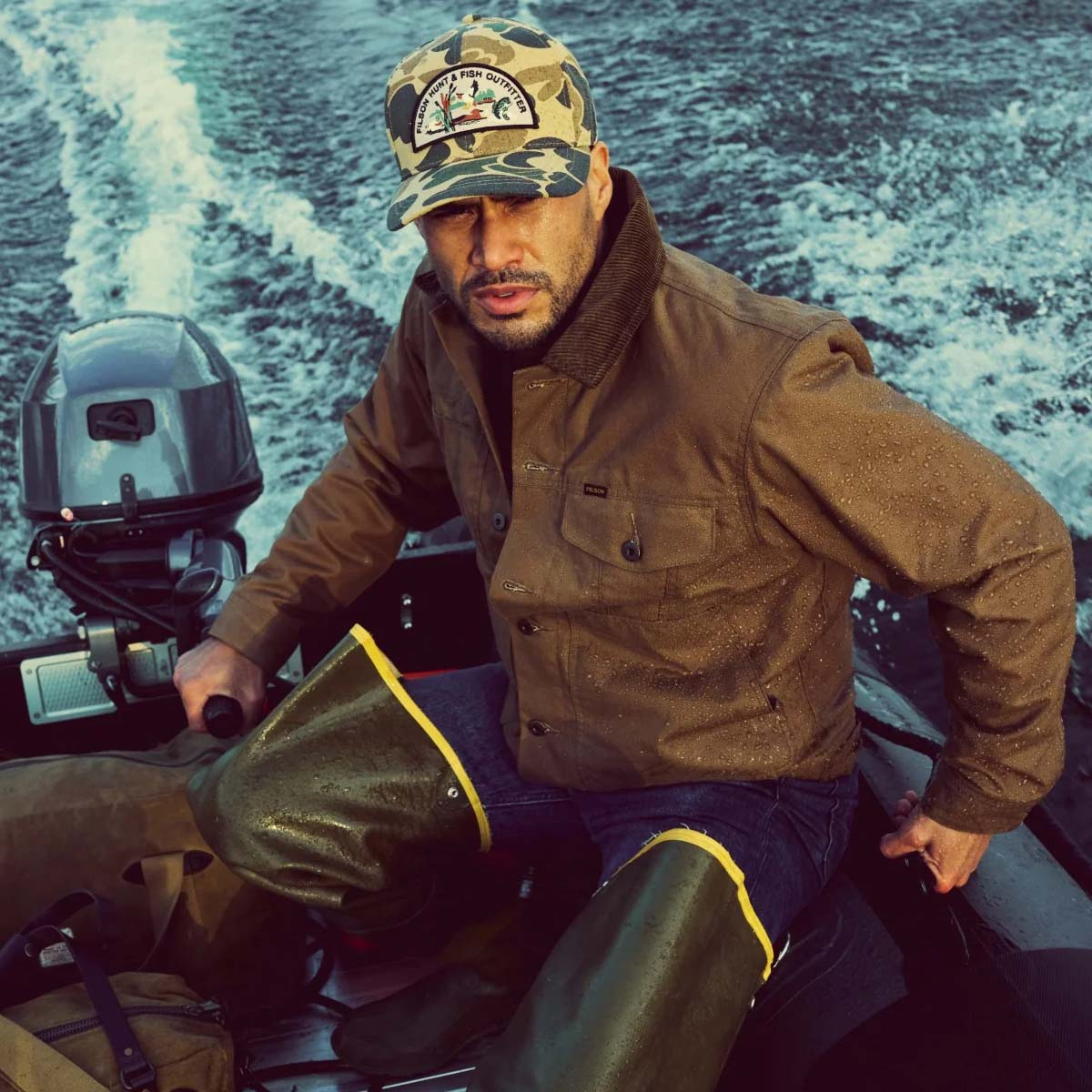 Filson Insulated Short Cruiser Dark Brown, Iconic Waxed Cotton Jacket with PrimaLoft&reg; Gold-Isolierung