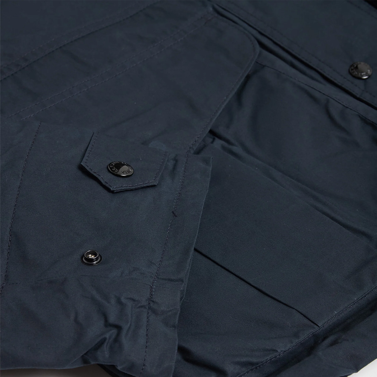 Filson Ranger Field Jacket Navy, hergestellt aus leichtem dry-waxed Baumwollgewebe