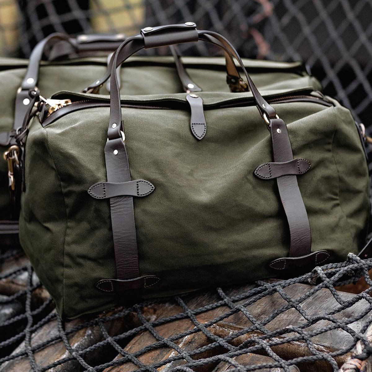 Filson Duffle Medium Otter Green, reisetasche hergestellt für Schwersteinsätze