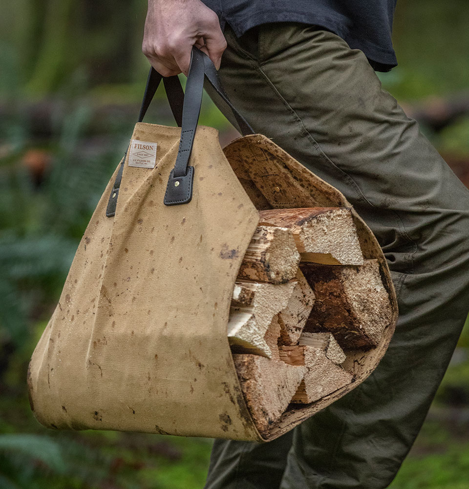 Filson Log Carrier Tan, die perfekte Tasche für schwere Lasten