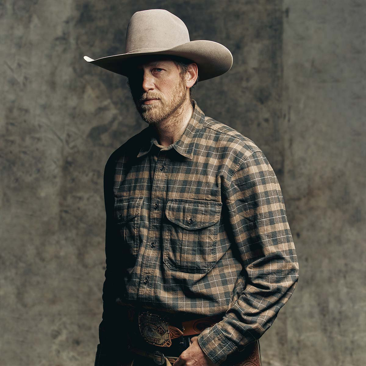 Filson Alaskan Guide Shirt Light Brown/Peat/Multi Plaid Plaid, bietet unübertroffenen Komfort und Haltbarkeit, Saison für Saison