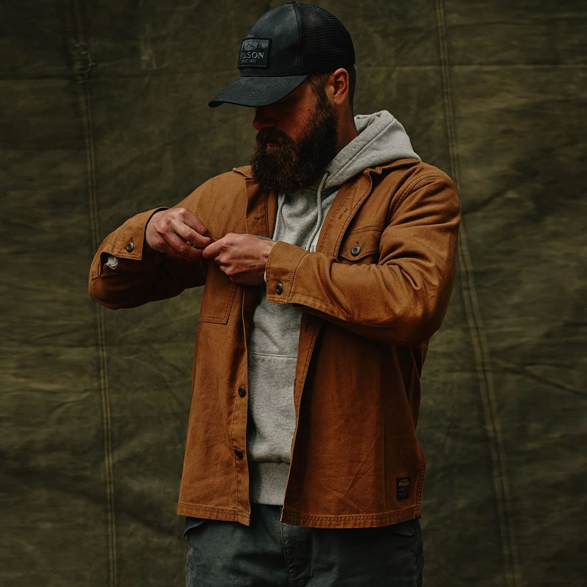 Filson Clarkston Jac-Shirt Labrador Braun, ein Premium-Jac-Shirt basierend auf vintage Militär-Feldjacken. Leicht und außergewöhnlich langlebig