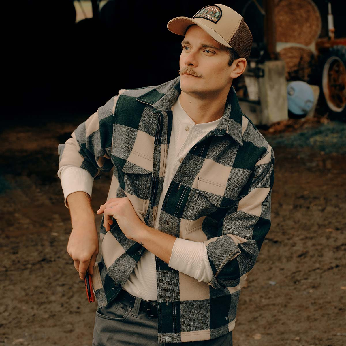 Filson Wool Jac-Shirt Pine/Beige Check, Vielseitige Wärme: ein warmes Überhemd aus 100% Wolle
