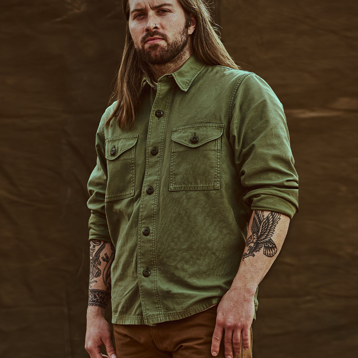 Filson Field Jac-Shirt Washed Fatigue Green, eine perfekte Schicht für volle Abdeckung bei warmem Wetter oder als Überhemd bei kühlen Temperaturen