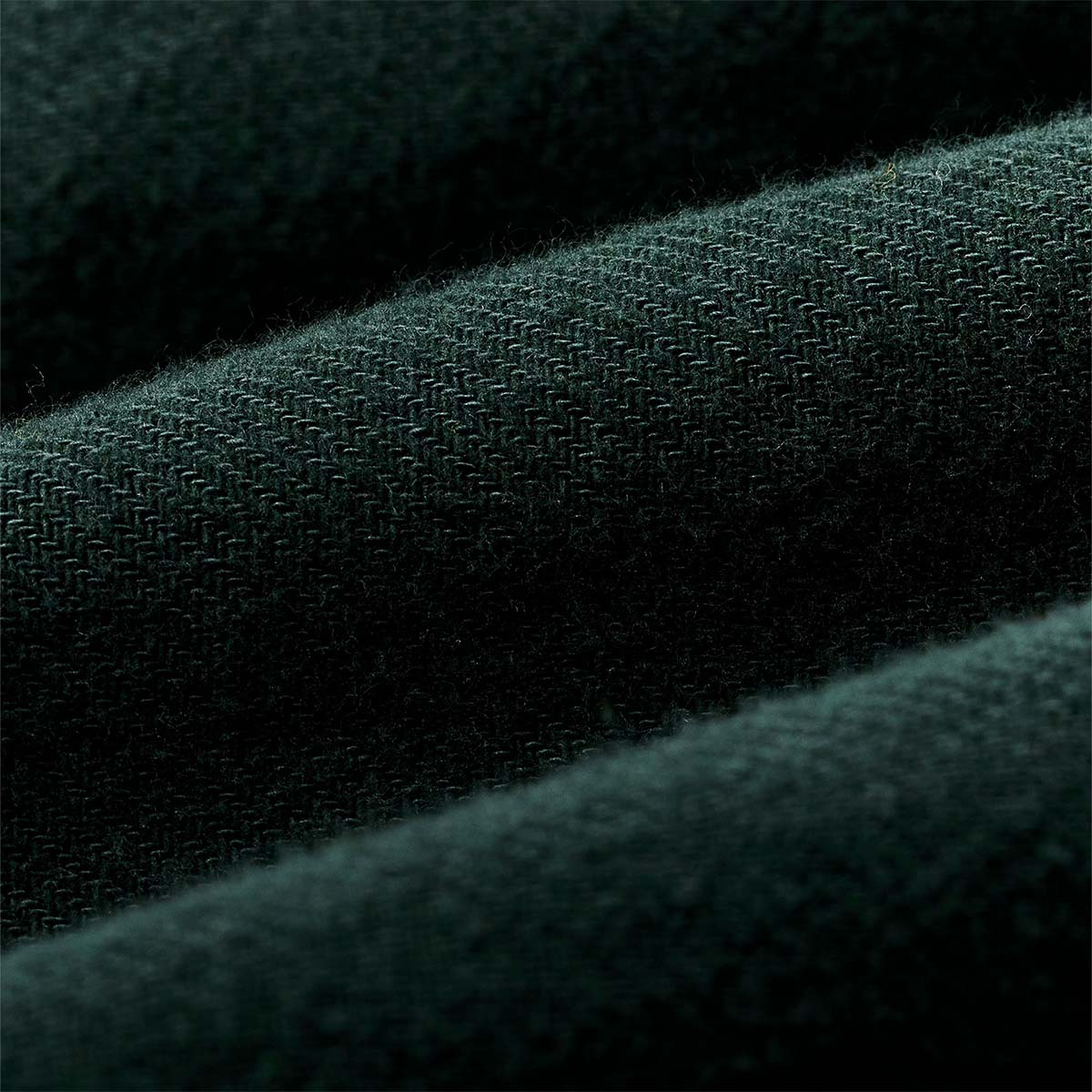 Filson The Rangeland Flannel Shirt Forest Green, hergestellt aus ultraweichem 5,5 oz. Baumwollflanell &ndash; angenehm auf der Haut