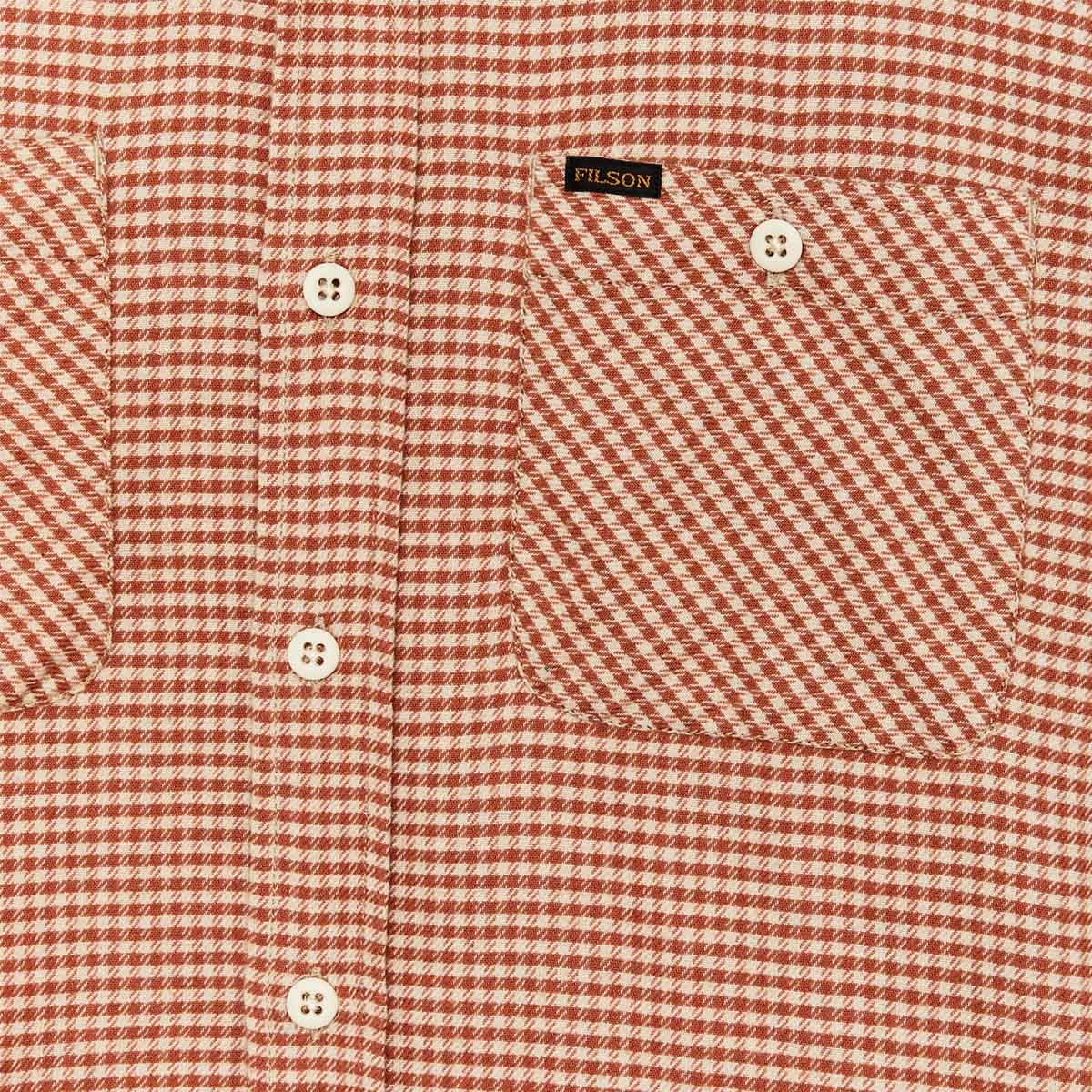 Filson The Rangeland Flannel Shirt Salmon/Oat Houndstooth, ein neues, mittelschweres Hemd aus ultraweichem Baumwollflanell