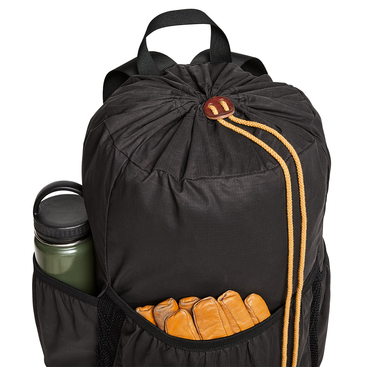 Filson Traveller Stowaway Backpack Stapleton Cinder, ein ultraleichter Rucksack, der sich einfach im Gepäck verstauen lässt