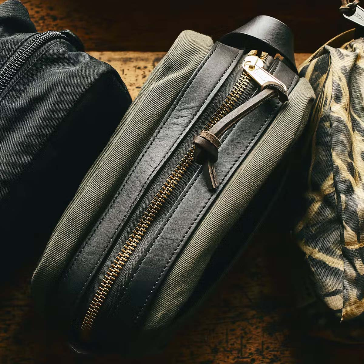 Filson Travel Kit Otter Green, hergestellt für Männer, die Qualität und Stil mögen