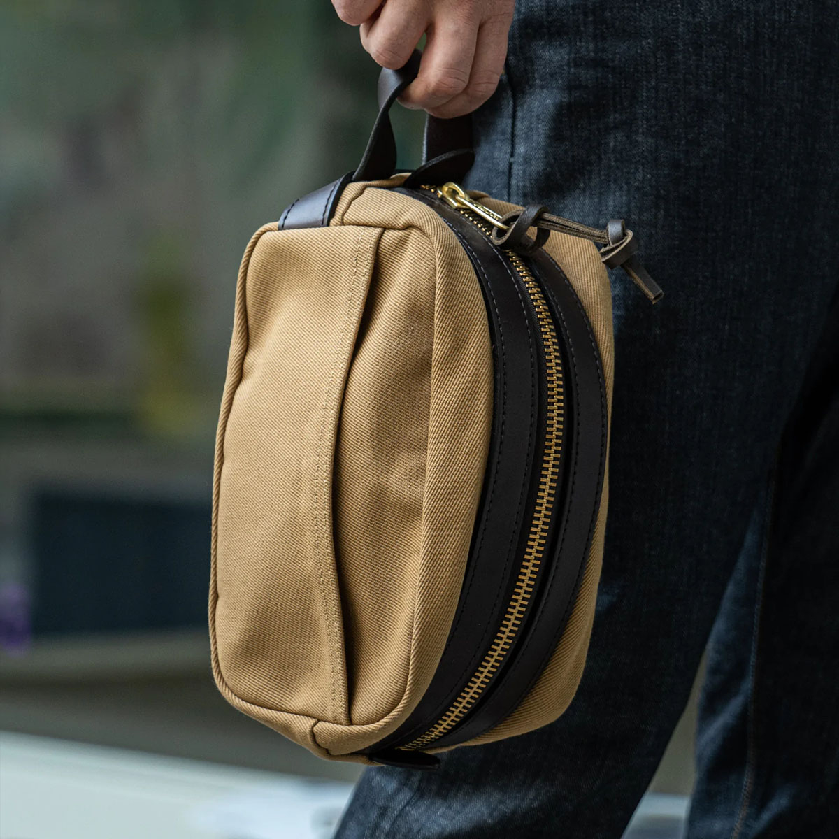 Filson Travel Kit Tan, die ultimative Kulturtasche für jede Reise, die Sie unternehmen