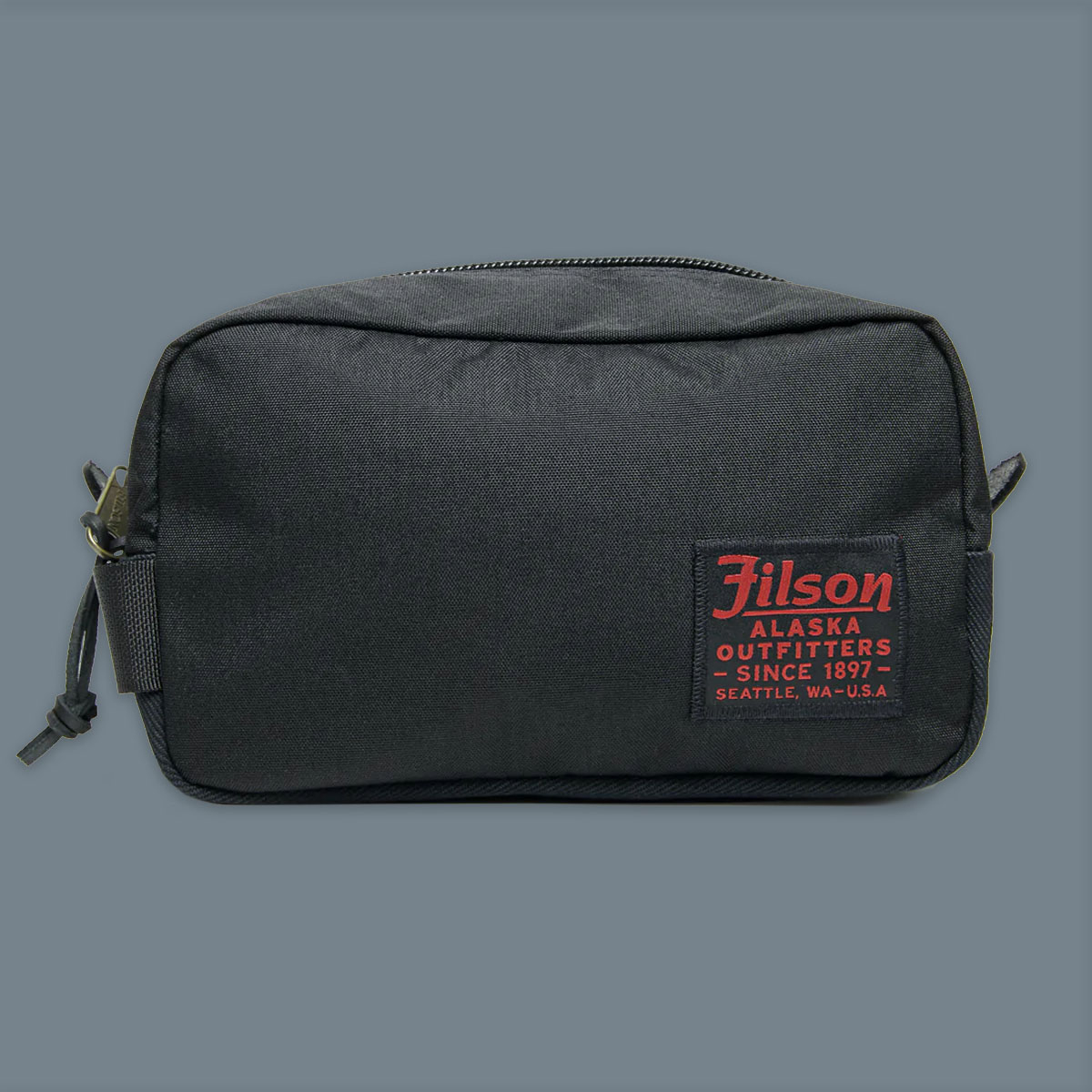 Filson Travel Pack Dark Navy, aus reißfestem ballistischem Nylon mit Filsons berühmtem Rugged Twill verstärkt