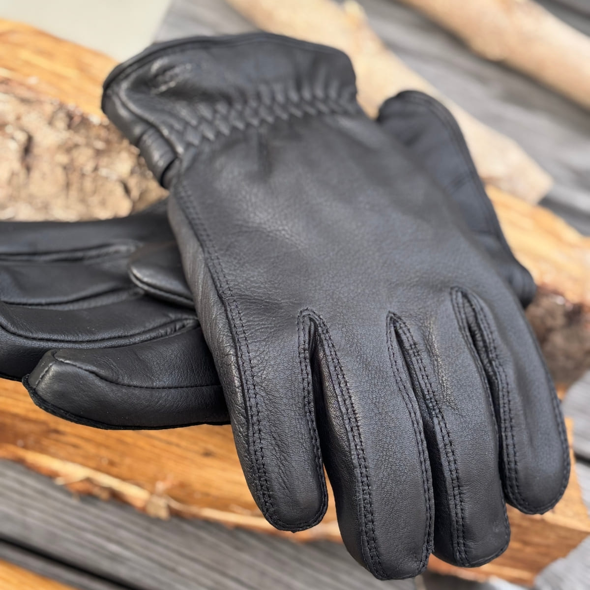 Hestra Burensvik Handschuhe Schwarz sind warme und stylische Winterhandschuhe für Herren Hestra Burensvik Handschuhe Schwarz sind warme und stylische Winterhandschuhe für Herren