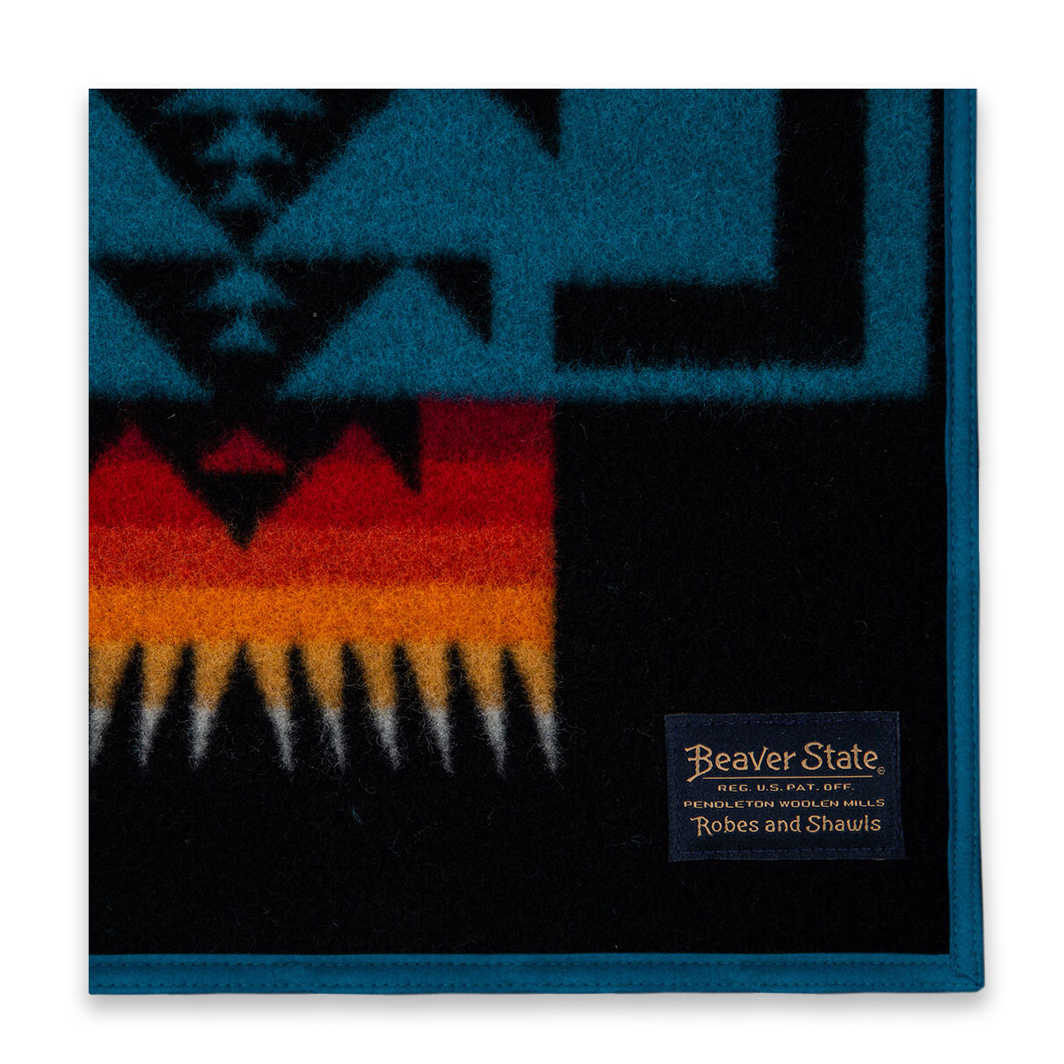Pendleton Chief Joseph Jacquard Blanket Robe Black, Perfekte Decke für kühle Nächte