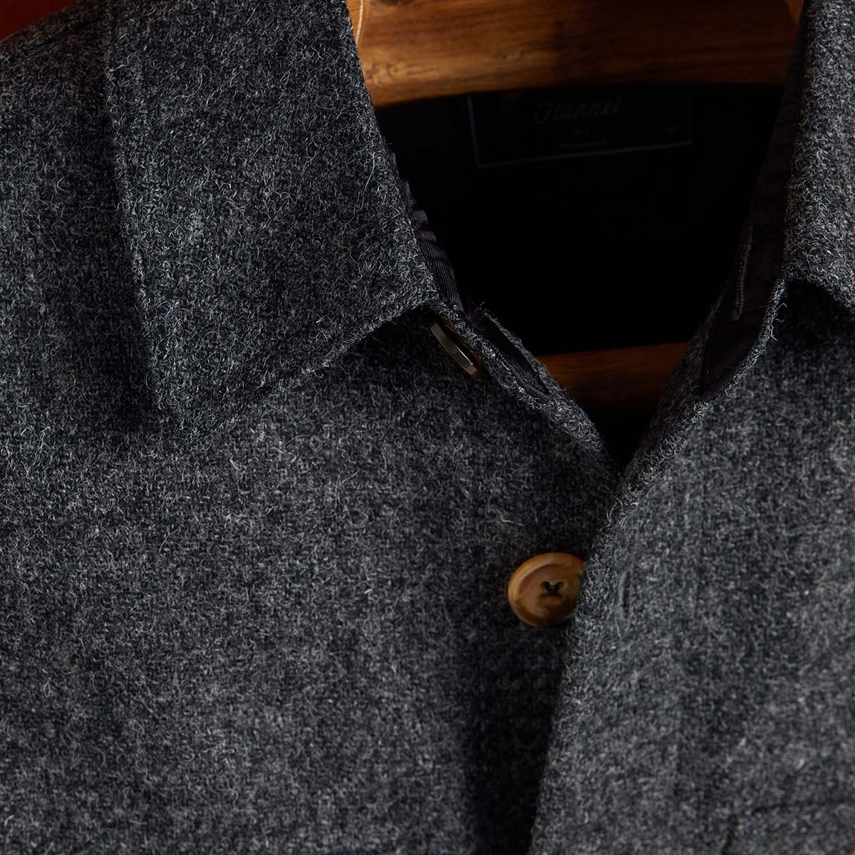 Portuguese Flannel Wool Field Overshirt Grey, hergestellt aus den feinsten exklusiven Stoffen
