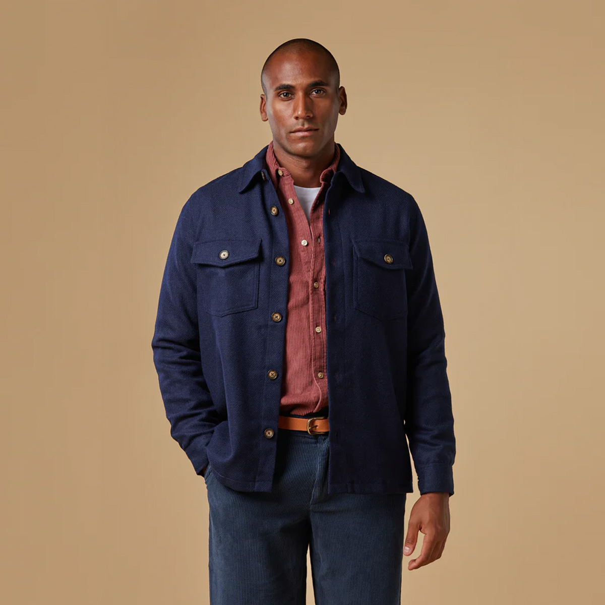 Portuguese Flannel Wool Field Overshirt Navy, hergestellt von Handwerksmeistern in den alten Städten Nordportugals