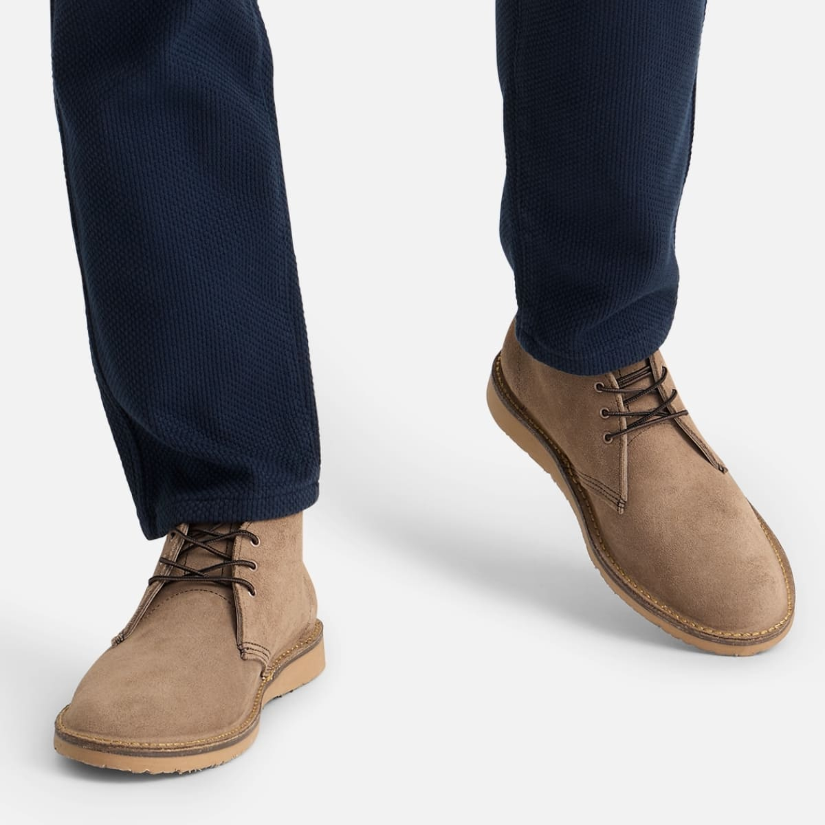 Red Wing 3610 Weekender Chukka Boot Sandstone Mohave ist die perfekte Kombination aus Handwerkskunst, Haltbarkeit und zeitlosem Design