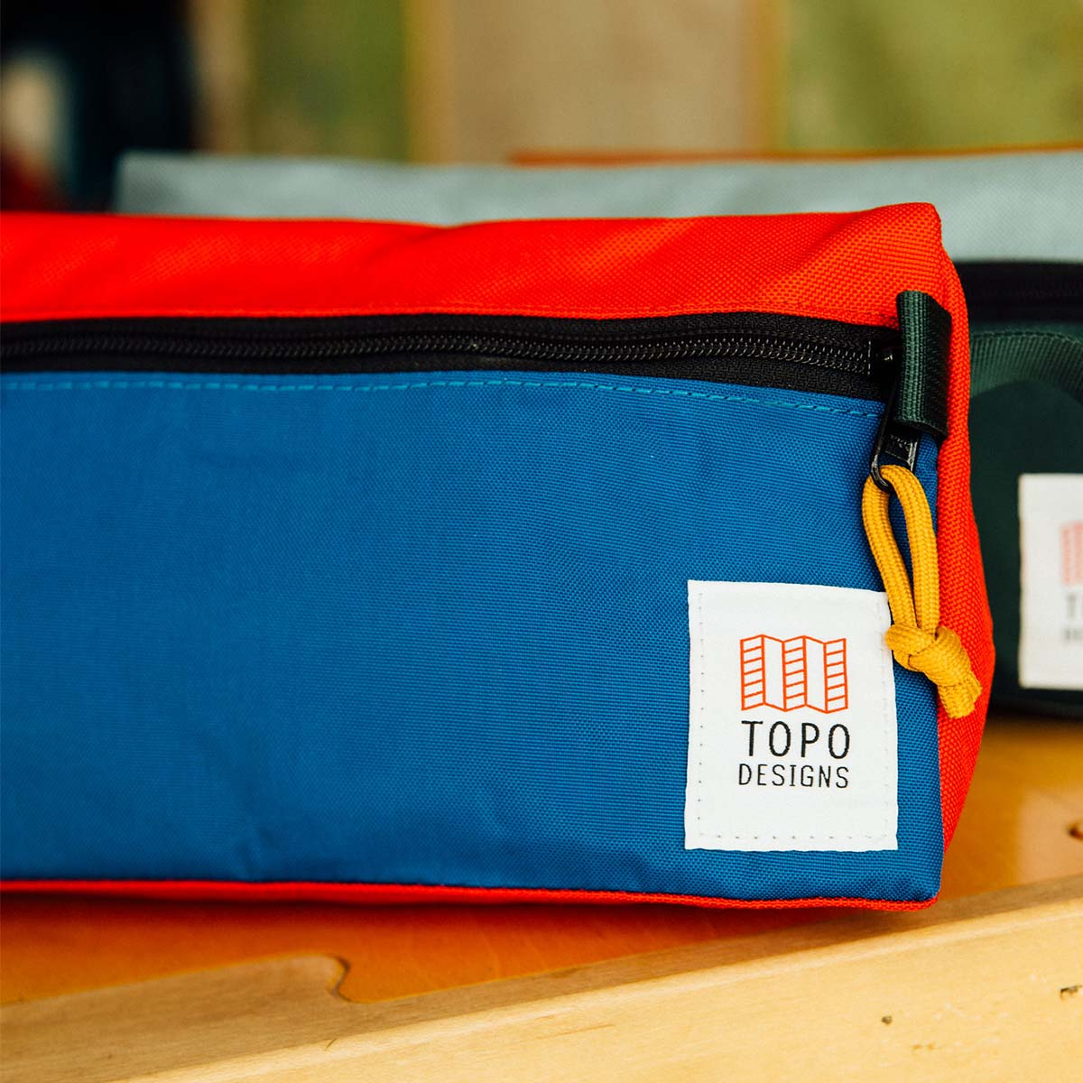 Topo Designs Dopp Kit Blue/Red, Kulturbeutel für minimalistisches Reisen