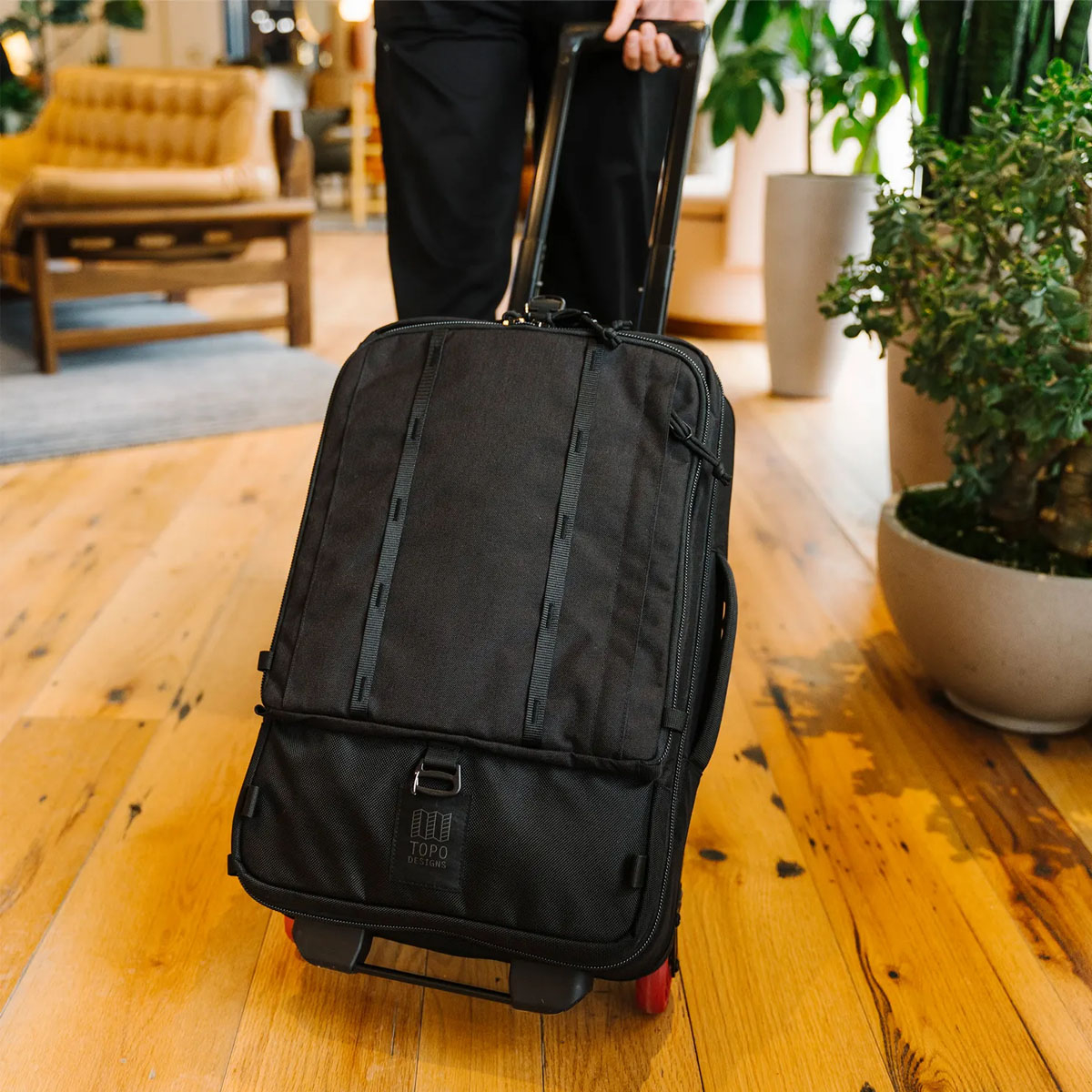 Topo Designs Global Travel Bag Roller Black, Gebaut, um das Reisen so einfach wie möglich zu machen