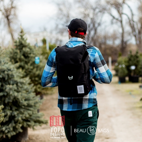 Topo Designs Y-Pack Black klassischen Stil und moderne Funktionalität