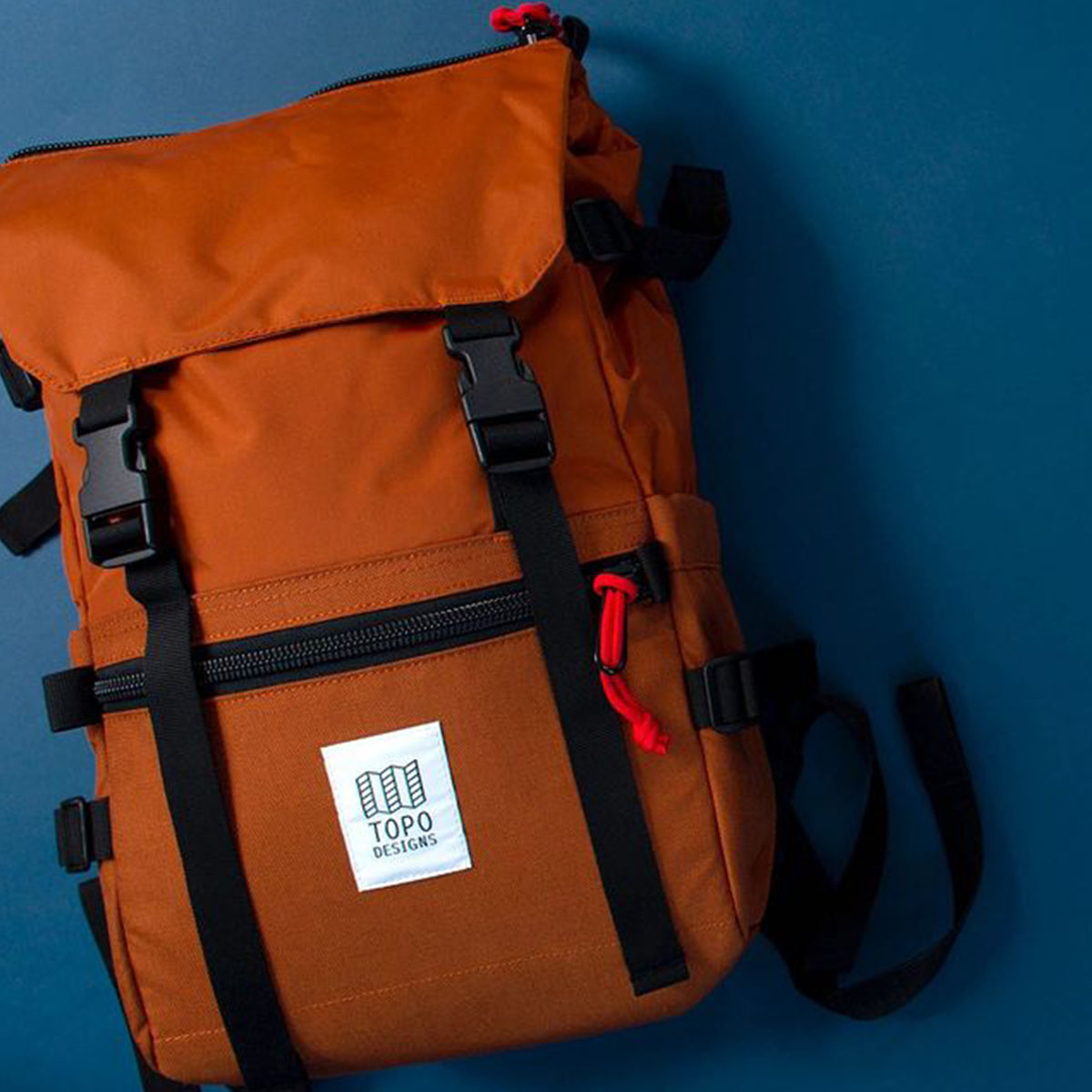 Topo Designs Rover Pack Classic Clay, zeitloses Styling und robuster Rucksack mit tollen Funktionalitäten
