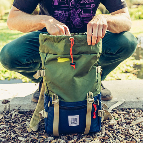 Topo Designs Rover Pack Classic, Be- und Entladen