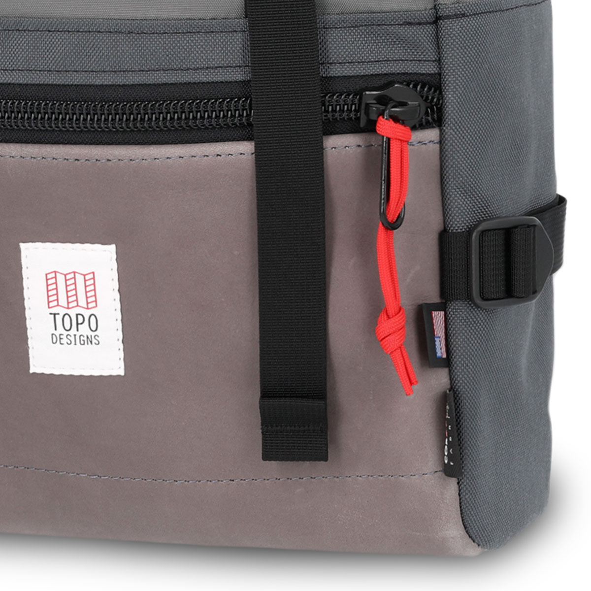 Topo Designs Rover Pack Leather Charcoal/Charcoal Leather, der ideale Rucksack für den täglichen Gebrauch