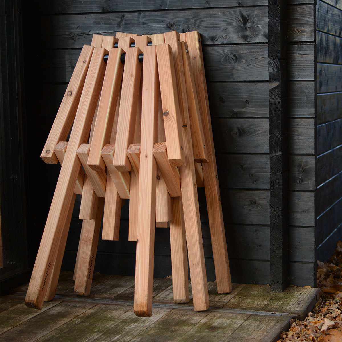 Weltevree Fieldchair, starke Verbindungen werden verwendet, um den Stuhl in eine kompakte Form zu falten